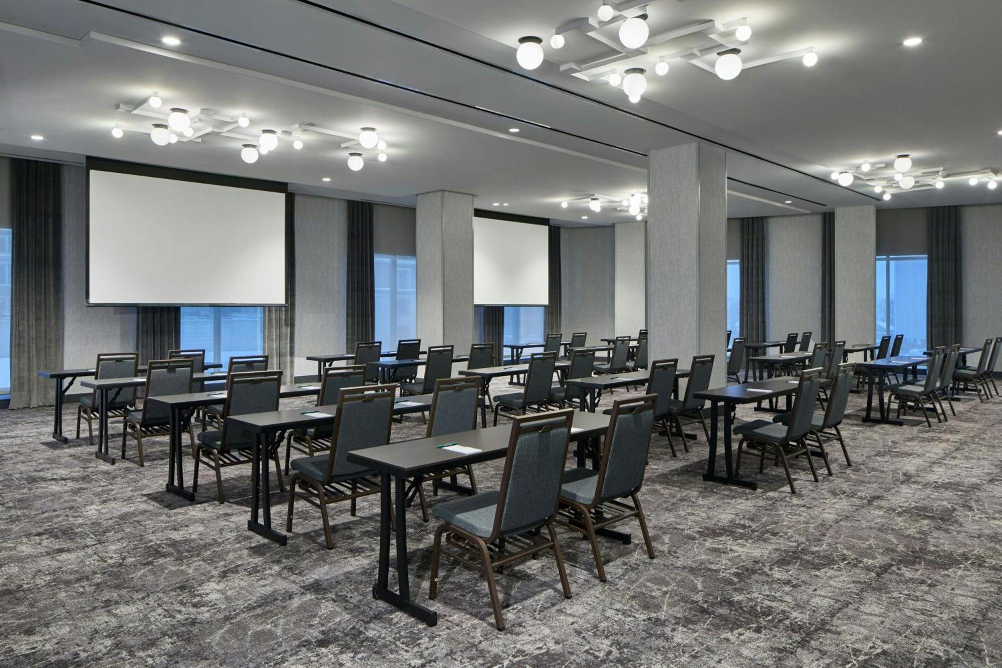 Hotel Celare, Cincinnati Midtown, A Tribute Portfolio Hotel Exterior photo